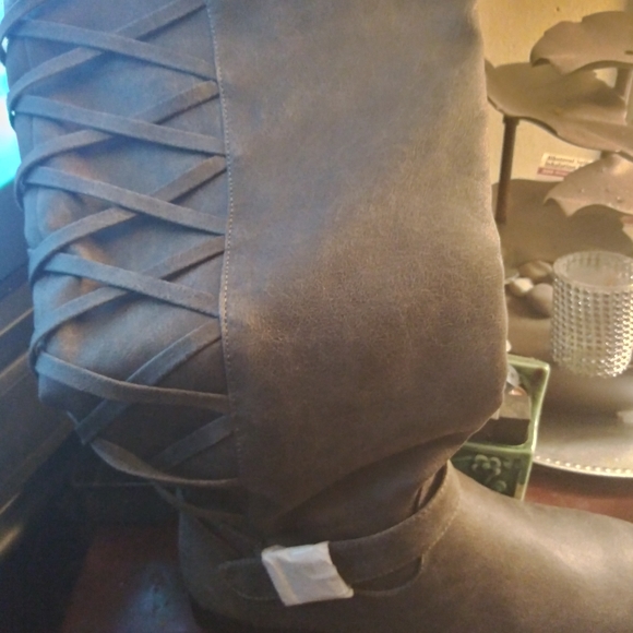 Women's boots - Picture 3 of 6